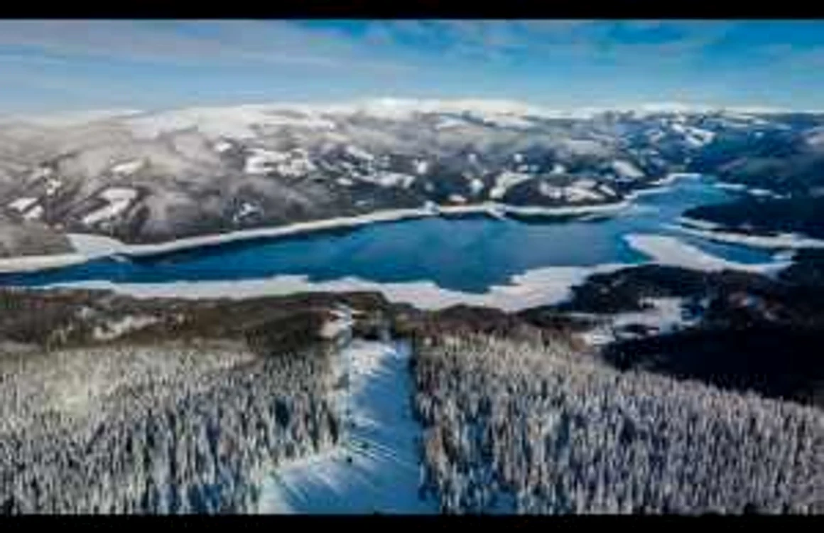 Raiul alb de lângă Lacul Vidra - Domeniul schiabil Transalpina - Vâlcea Foto Staţiunea Voineasa