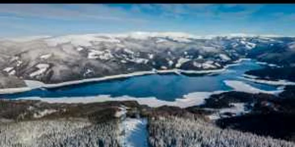 Raiul alb de lângă Lacul Vidra - Domeniul schiabil Transalpina - Vâlcea Foto Staţiunea Voineasa