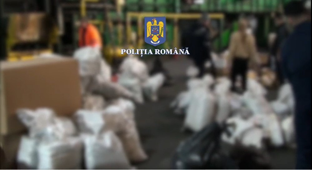 Peste o tonă de droguri, confiscate în 800 de dosare penale, distruse de Poliția Română VIDEO