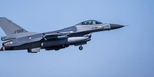 Avion F-16 din Forţele Aeriene Regale ale Olandei FOTO EPA-EFE