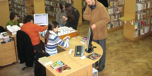 Biblioteci Romania foto Biblioteca Judeteana Arges jpg