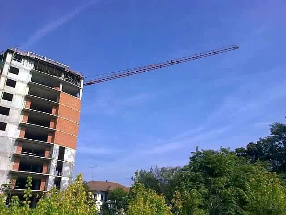 Muncitorul a căzut de pe o macara FOTO Arhivă Adevărul