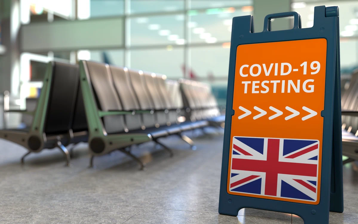 
    Toți călătorii care vor să intre în Marea Britanie trebuie să prezinte un test COVID negativfoto: Shutterstock  