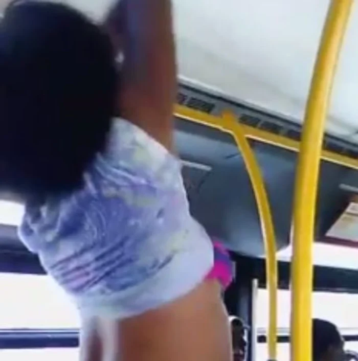 O pasageră dintr-un autobuz din Baltimore a realizat un show XXX ad-hocFoto: captură video