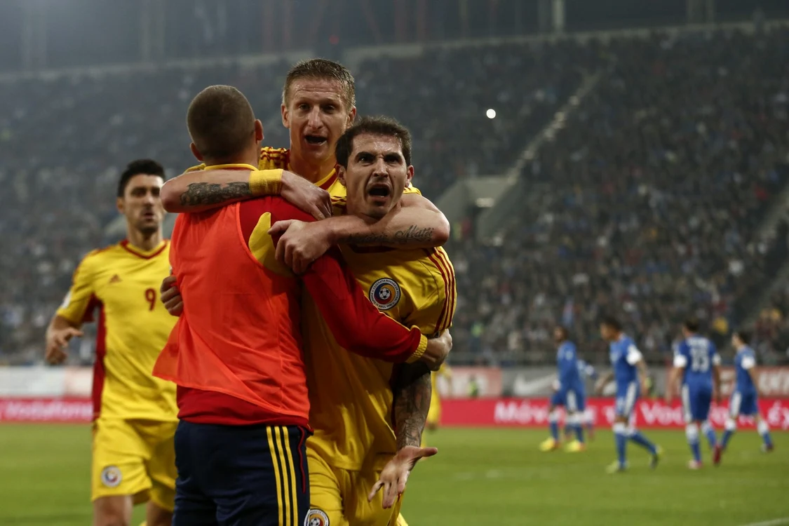 Bucuria de două minute a fotbaliştilor lui Piţurcă... FOTO Reuters