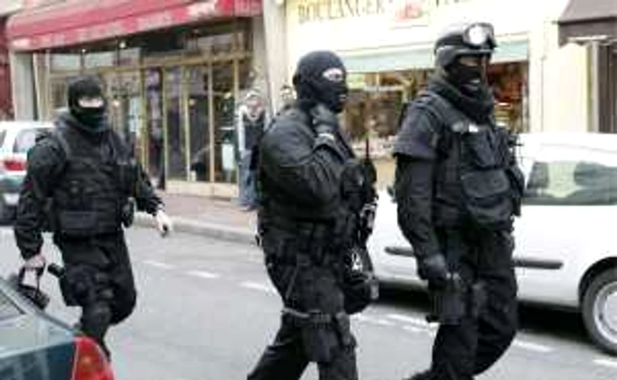 Poliţia din Marne a intervenit în forţă, chiar şi cu trupe speciale