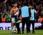 Cristiano Ronaldo i-a daruit tricoul său unei fetiţe. Foto Profimedia