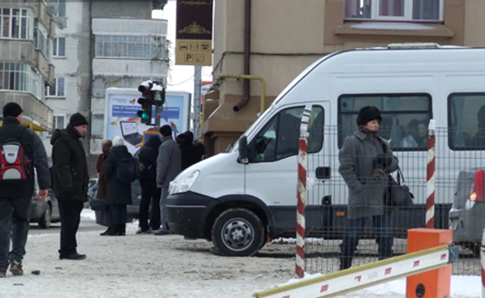 Zeci de şoferi amendaţi