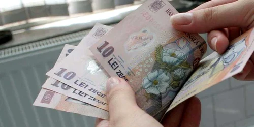 Vor primi ajutoare doar cei cu venituri reduse