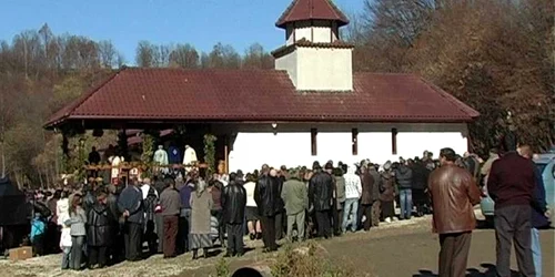 Mii de pelerini sunt aşteptaţi la Mănăstirea de la Şinca Nouă. FOTObzf.ro