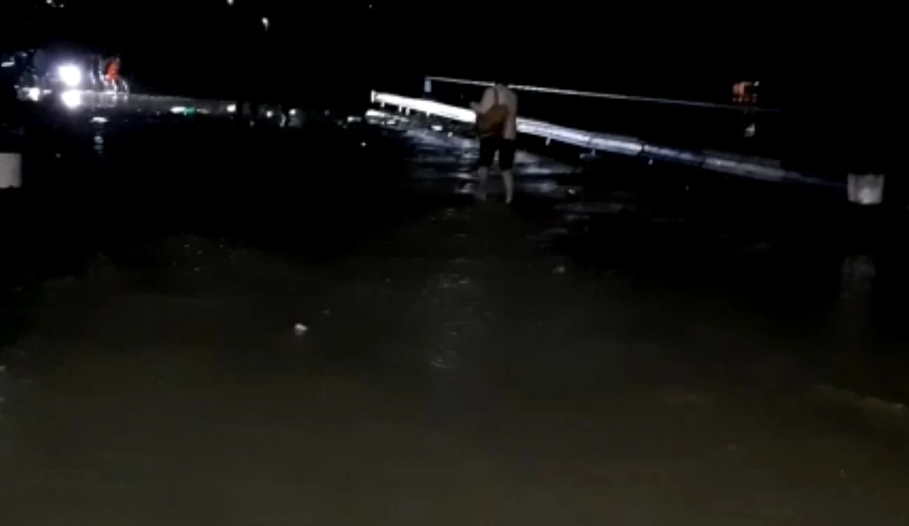 Circulaţia pe DN 67 a fost blocată