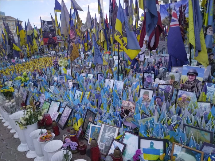 Eroii căzuți ai Ucrainei sunt plânși la Kiev. FOTO: Roxana Diaconescu