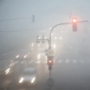 ceata trafic oras urban foto shutterstock