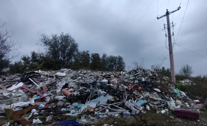 Fraude uriașe în gestionarea deșeurilor FOTO: Garda de Mediu