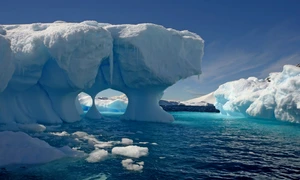 Aisberg se topeste in Antarctica FOTO Shutterstock