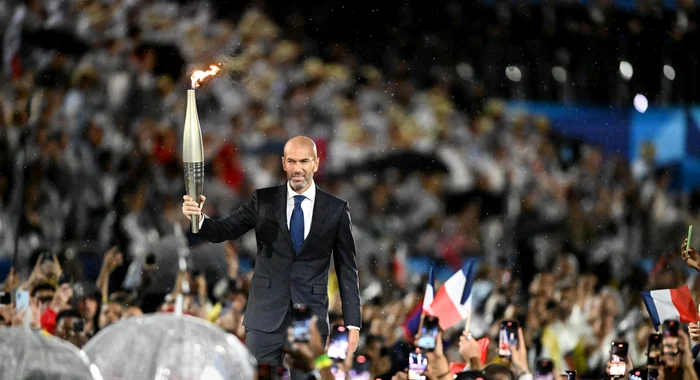 Zinedine Zidane a purtat flacăra olimpică. Foto Cristian Nistor/COSR