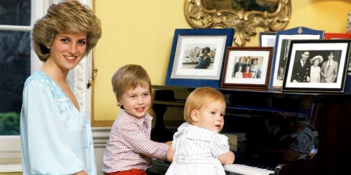 printesa diana alaturi de harry si william foto hbo