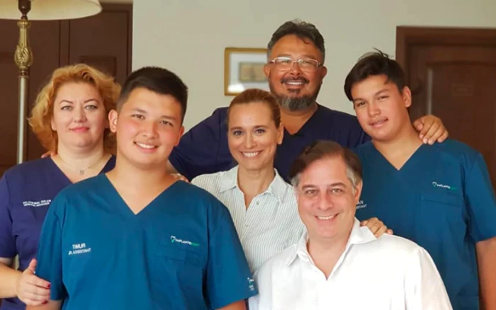Dr. Chemal Taner cu familia şi cu soţii Andreea Esca - Alexandre Eram