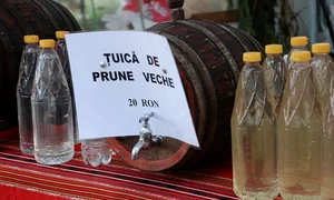 cu tuica pe masa ministrul eugen teodorovici jpeg