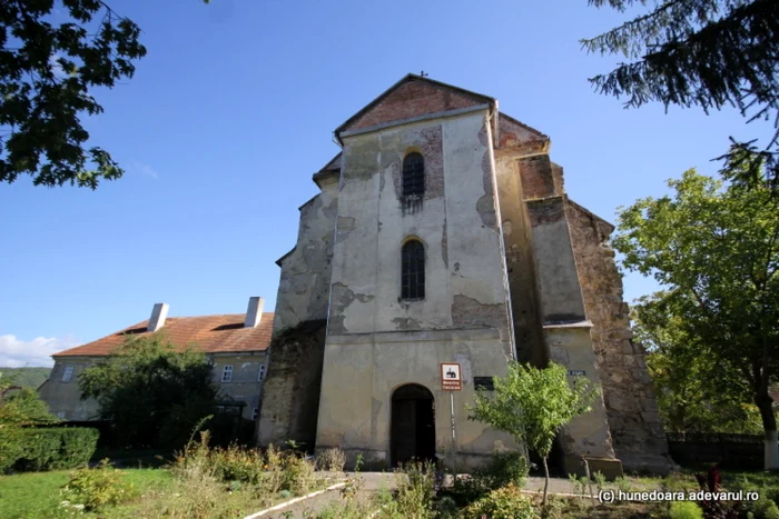 biserica din baia de cris adevarul foto daniel guta
