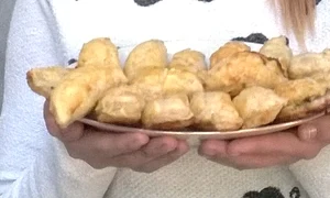 placintele cu urda si patrunjel jpeg