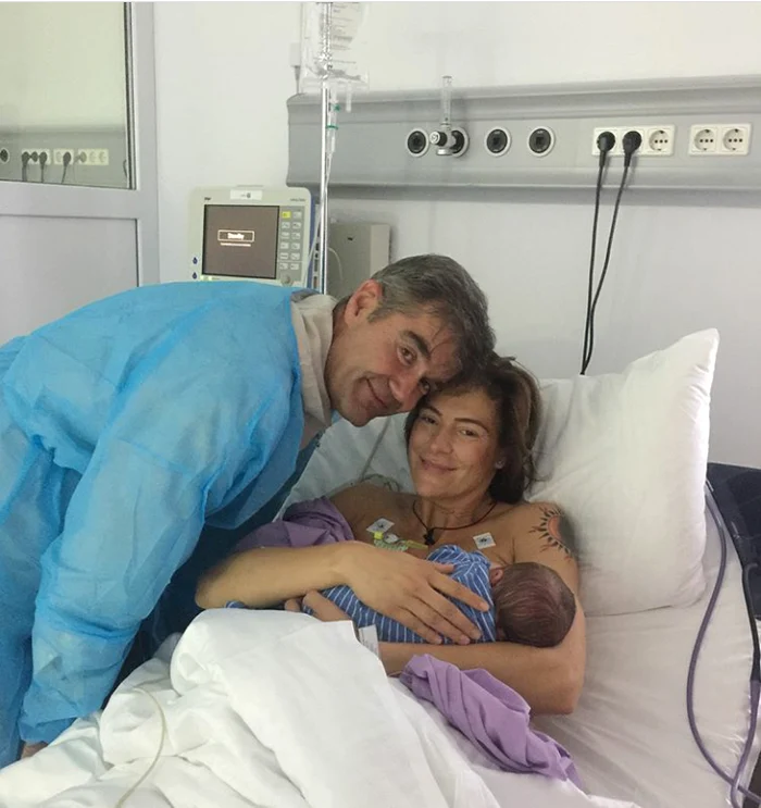 Roxana Ciuhulescu a nascut primele fotografii cu fiul ei Cezar (1) png