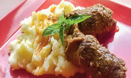 rulouri din carne cu piure jpg