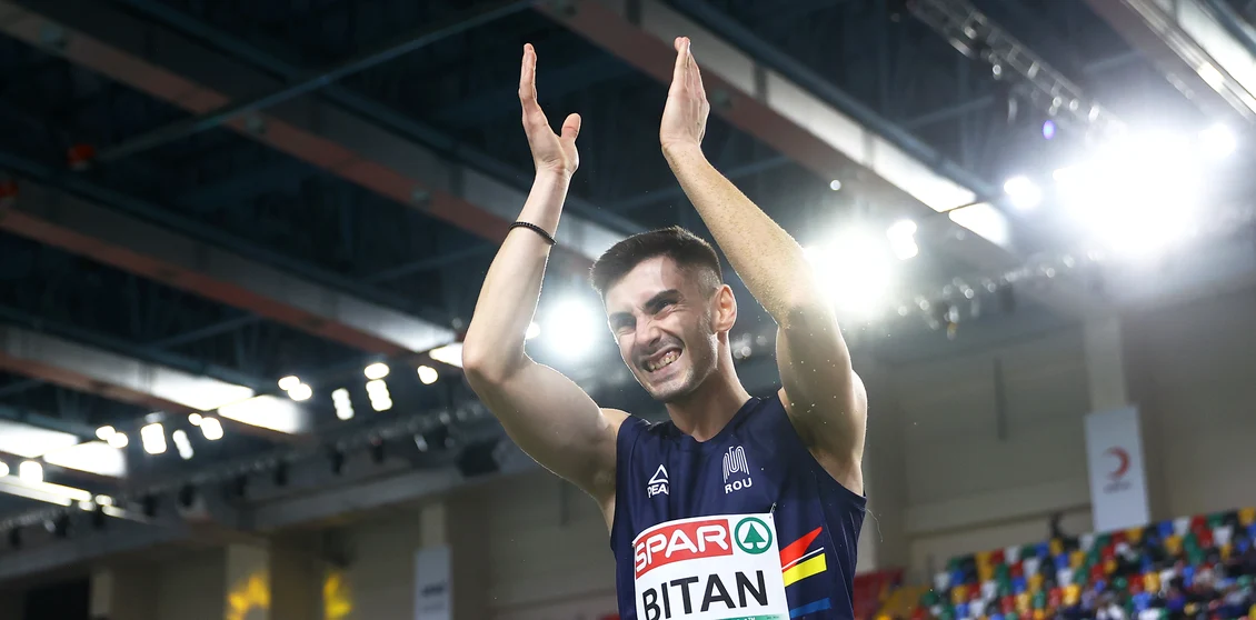 Bucurie pură pentru Gabriel Bitan după medalia de bronz de la săritura în lungime. Foto Getty images