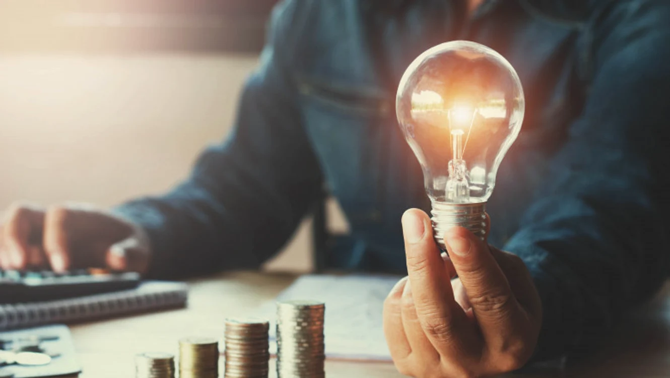 
    Clienții casnici nu sunt obligați să-și schimbe furnizorul de energie electrică, dar o pot face oricând, dacă nu sunt mulțumiți de ofertăFoto: Shutterstock  