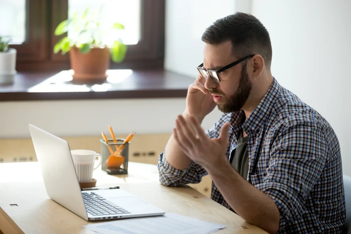 
    Cât timp platforma a fost blocată, nici operatorii de la Call Center nu au putut onora solicitări Foto: Shutterstock  