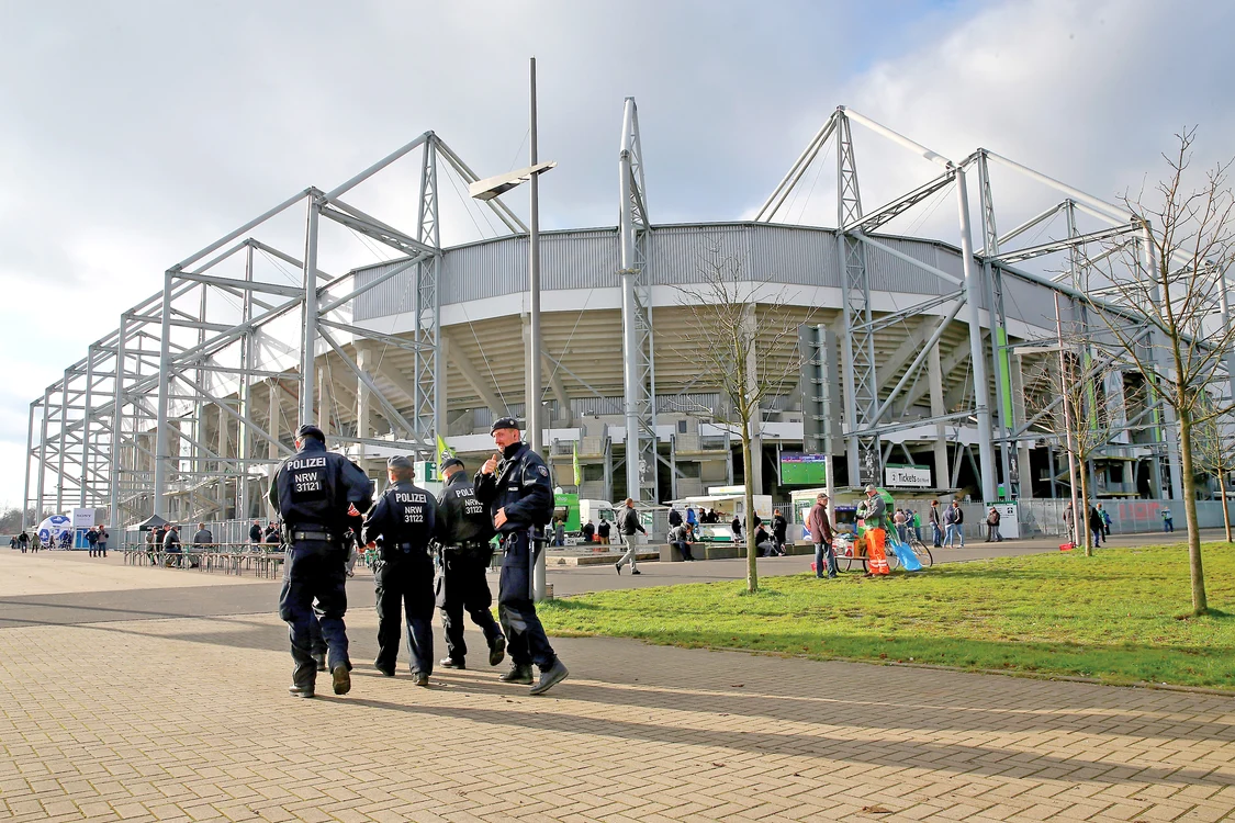 
    Măsurile de securitate  vor fi sporite pe  perioada turneului final  