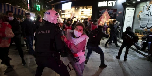 Proteste in Turcia din cauza devalorizarii lirei FOTO EPA-EFE