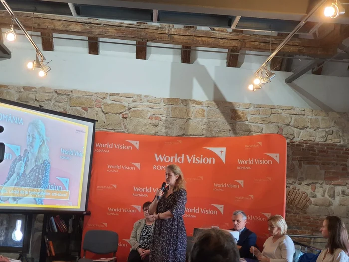 Psihologul Domnica Petrovai, la prezentarea sondajului World Vision. FOTO: Remus Florescu