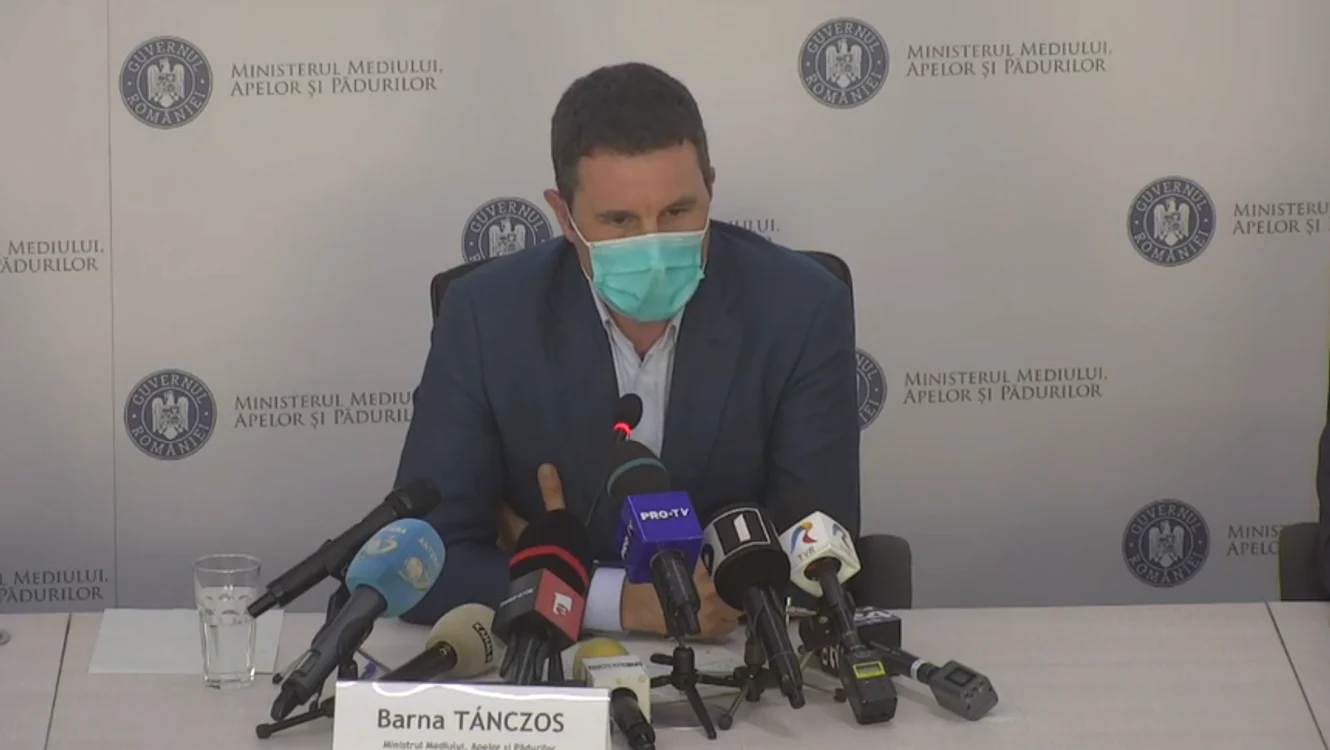 
    Ministrul Mediului a explicat că au fost schimbate regulile privind extragerea exemplarelor de urs care reprezintă pericole pentru omFoto: news.ro  