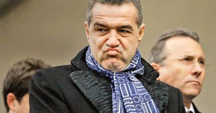 Gigi Becali şi-a făcut "praf" jucătorii