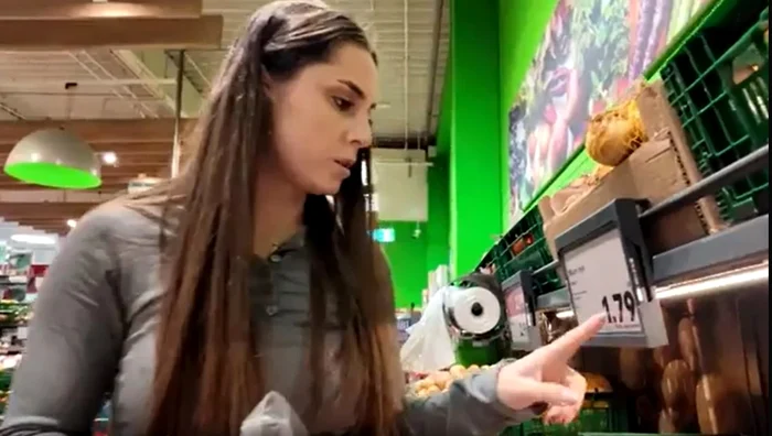 Corina și Alex au comparat prețurile din Bulgaria cu cele din România. FOTO: Captură video