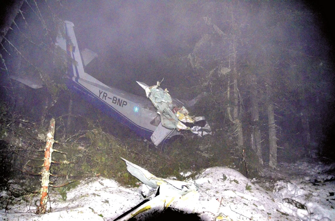 Epava avionului aşa cum a fost descoperită de salvatori