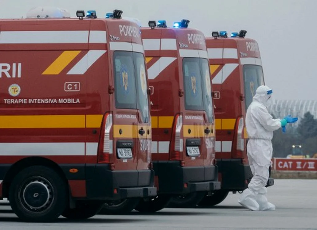 Trei noi cazuri de Omicron în România foto: AFP