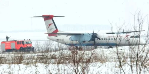 Avionul de tip ATR 42 se află garat într-un loc special