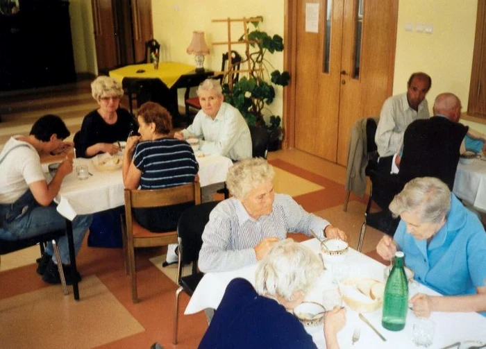 În centrul de zi de la Hospice zeci de bolnavi învaţă să trăiască cu boala