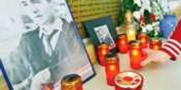 O bună comunicare dintre părinţi şi copii poate împiedica o tragedie