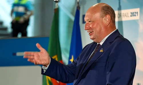 4b3268c8e32a418ff31ea76dabc4e545c774506b png