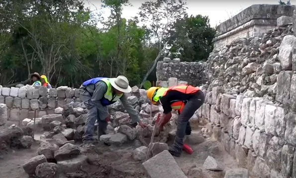 Un complex de locuințe destinate elitei, descoperit în faimosul oraș mayaș Chichen Itza (foto: captură video Youtube)