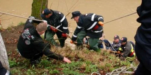 Bacău: A fost găsit bărbatul înecat în apele Bistriței