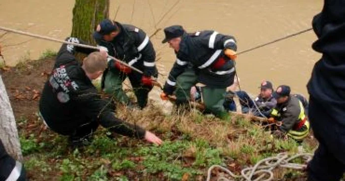 Bacău: A fost găsit bărbatul înecat în apele Bistriței