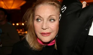 zina dumitrescu incinerare urna cenusa jpeg