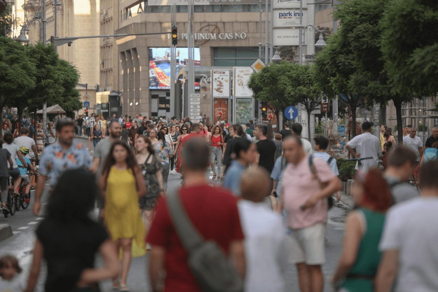 650.000 de bucureşteni au vizitat traseele pietonale, în cele cinci luni de „Străzi deschise“
