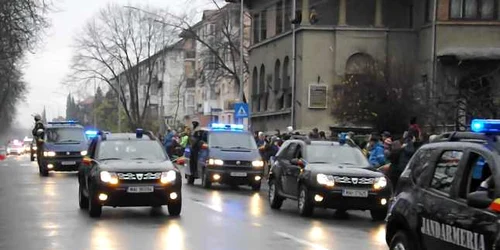 5a2127645ab6550cb8baa814 jpg