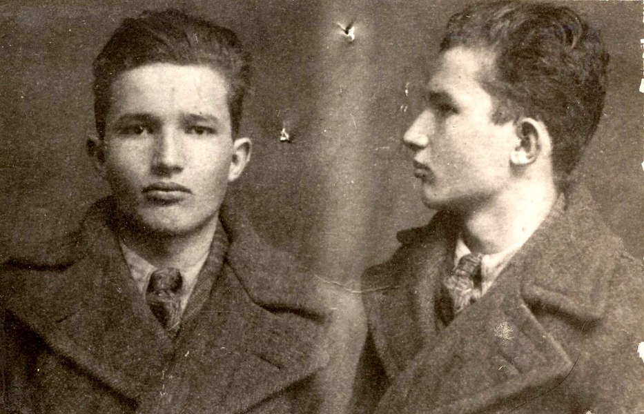 Dramele puțin cunoscute ale lui Ceaușescu. Renegat de propriul tată, târât în lanțuri și bătut până a dat, la propriu, în bâlbâială