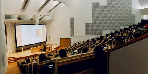 admitere facultate 2026 dosar foto unsplash jpg